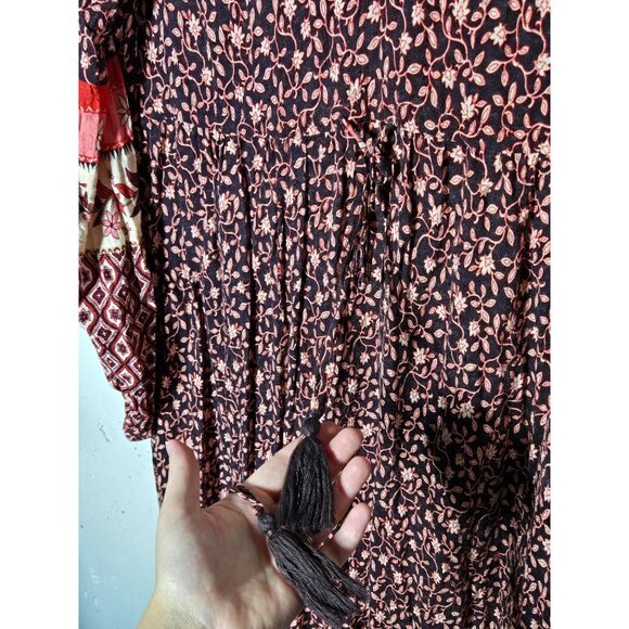 City Chic Floral Long Sleeve Maxi Dress Size 16 Boho Tiered Whimsical Flowy Date - Picture 4 of 10